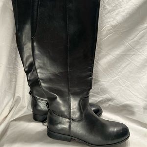Black 9.5 Boots originally from Target Exvellent condition calf height